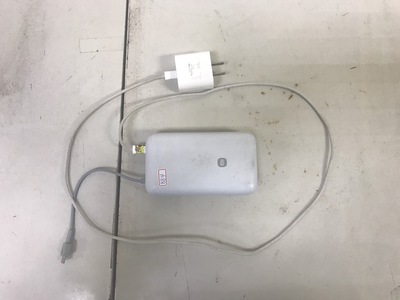 884 小米行動電源(含充電線)圖片