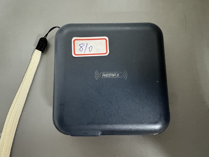 810 行動電源圖片