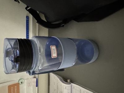 824 藍色水壺圖片